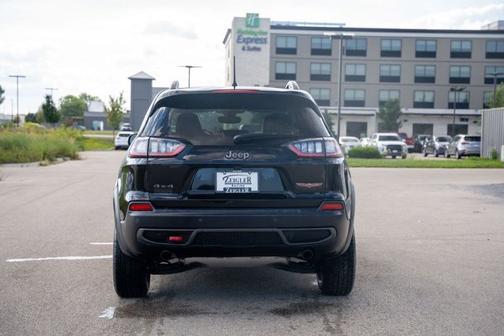 2020 Jeep Cherokee Trailhawk