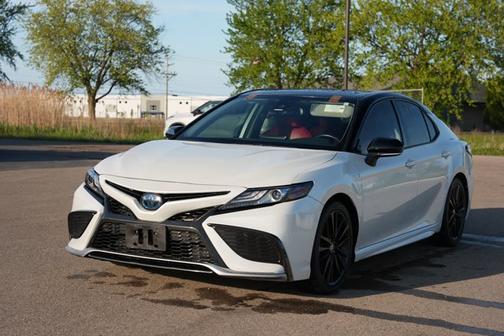 2021 Toyota Camry Hybrid XSE