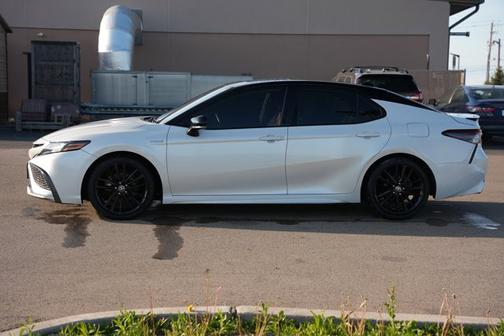 2021 Toyota Camry Hybrid XSE