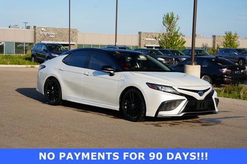 2021 Toyota Camry Hybrid XSE