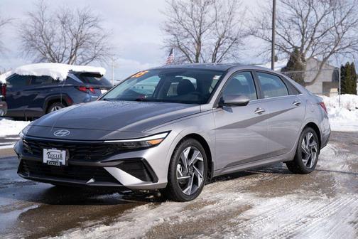 2025 Hyundai ELANTRA SEL