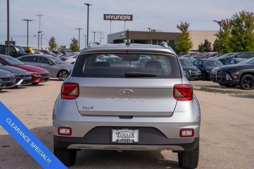 2023 Hyundai VENUE SEL