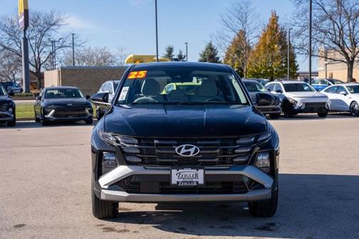 2025 Hyundai TUCSON SE