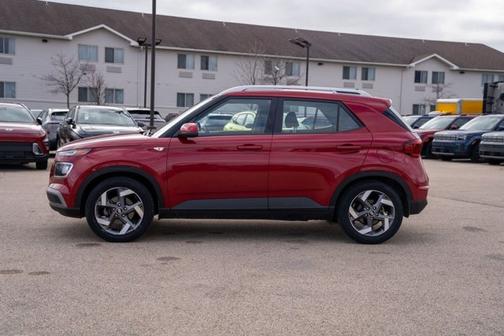 2022 Hyundai VENUE SEL