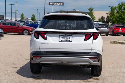 2025 Hyundai TUCSON SEL