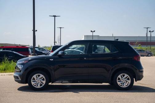 2021 Hyundai VENUE SE