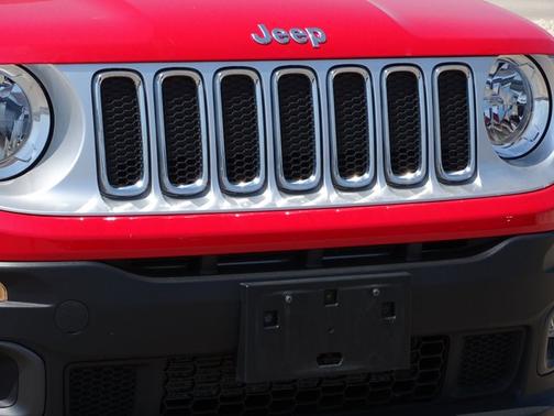 Photo 4 of 13 of 2018 Jeep Renegade Limited