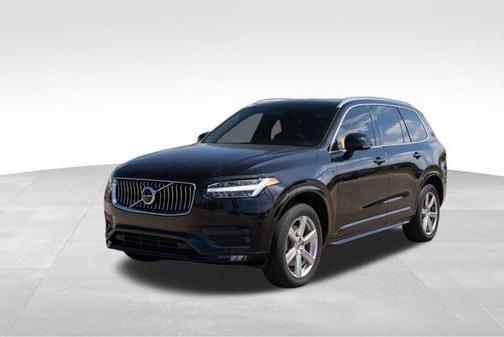 2020 Volvo XC90 T6 Momentum