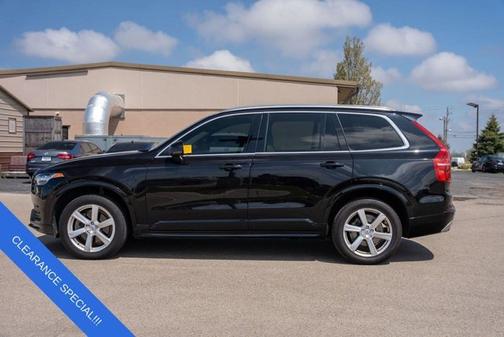 2020 Volvo XC90 T6 Momentum
