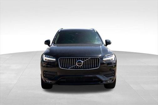 2020 Volvo XC90 T6 Momentum