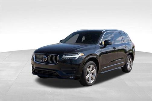 2020 Volvo XC90 T6 Momentum