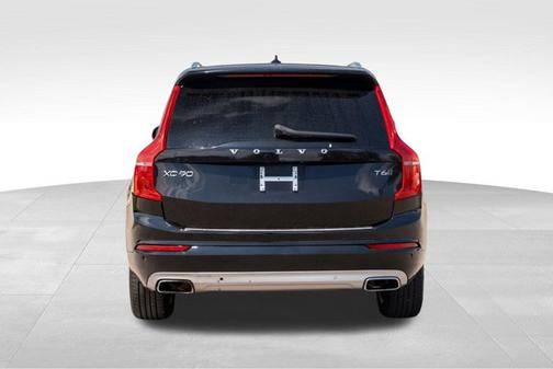2020 Volvo XC90 T6 Momentum