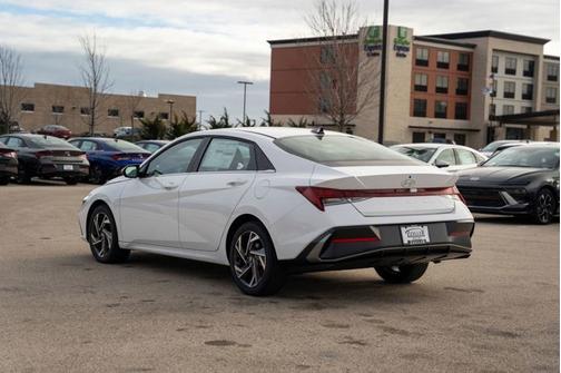 2025 Hyundai ELANTRA HEV Limited