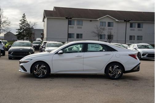 2025 Hyundai ELANTRA HEV Limited