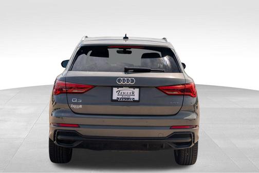 2024 Audi Q3 Premium 45 TFSI S line quattro Tiptronic