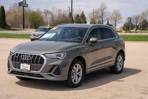 2024 Audi Q3 S line Premium