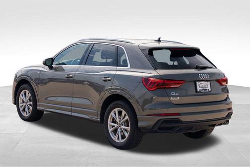 2024 Audi Q3 Premium 45 TFSI S line quattro Tiptronic