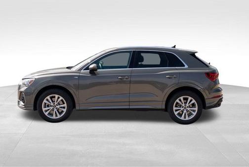 2024 Audi Q3 S line Premium