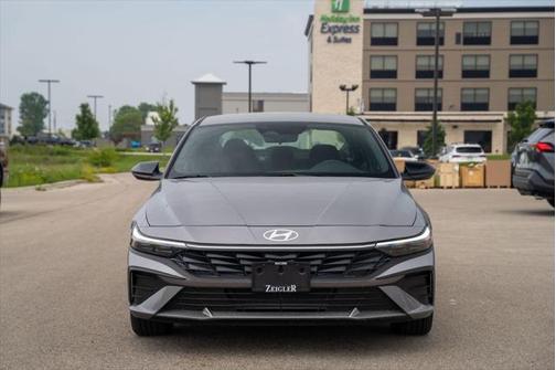 2025 Hyundai ELANTRA Sport
