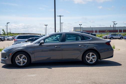 2021 Hyundai SONATA SE