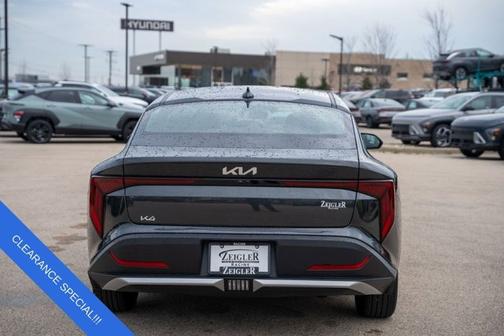 2025 Kia K4 EX