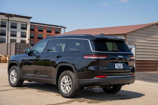 2022 Jeep Grand Cherokee L Laredo