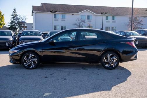 2025 Hyundai ELANTRA Sport