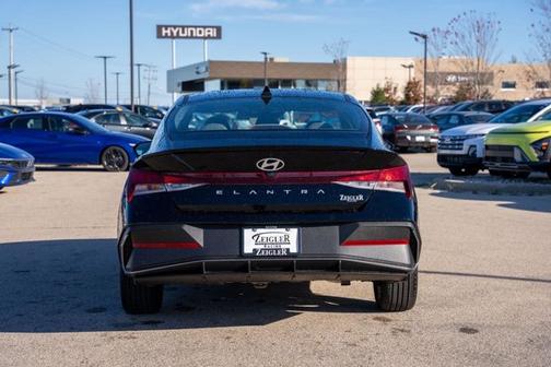 2025 Hyundai ELANTRA Sport