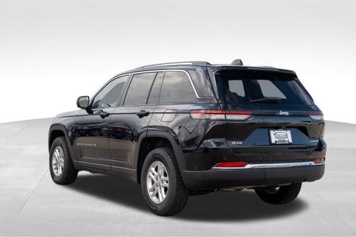 2022 Jeep Grand Cherokee Laredo