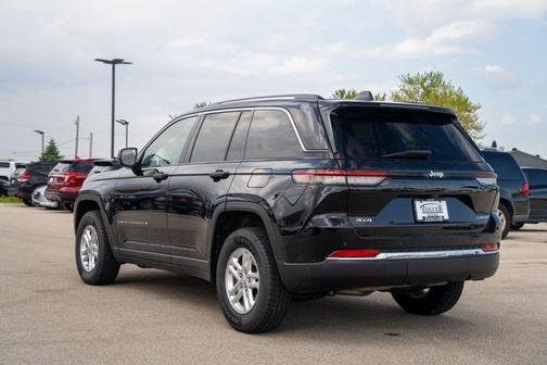 2022 Jeep Grand Cherokee Laredo