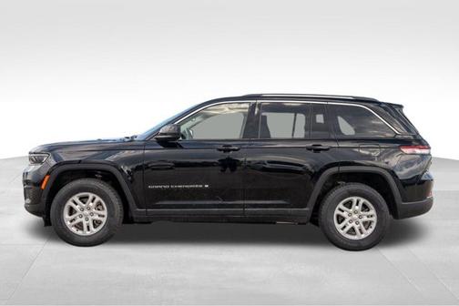 2022 Jeep Grand Cherokee Laredo