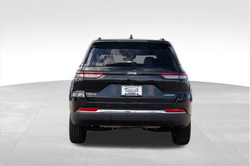 2022 Jeep Grand Cherokee Laredo