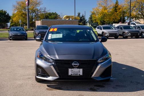 2024 Nissan Altima 2.5 SV