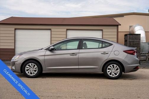 2020 Hyundai ELANTRA SE