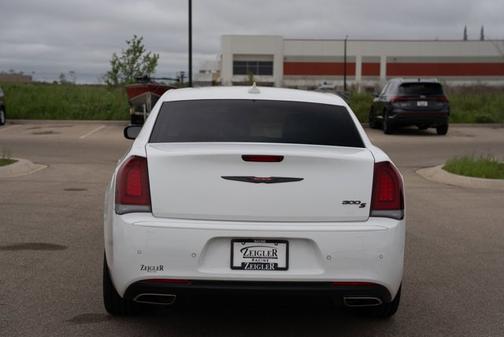 2021 Chrysler 300 S