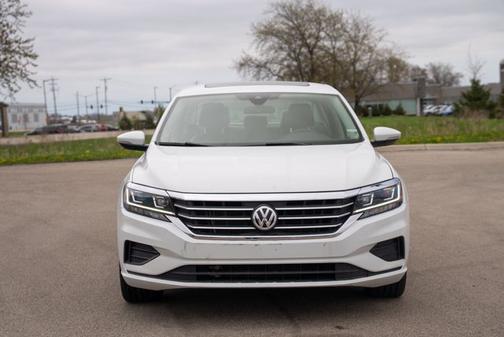 2021 Volkswagen Passat 2.0T SE