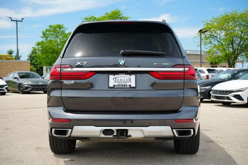 Dark Graphite Metallic 2021 BMW X7 xDrive40i