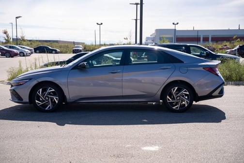 2025 Hyundai ELANTRA Sport