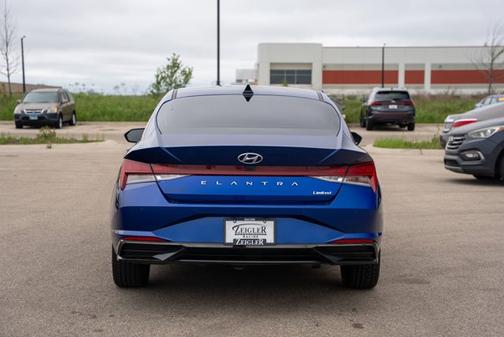 2023 Hyundai ELANTRA Limited