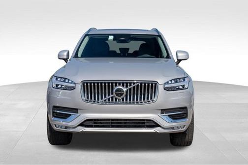 2023 Volvo XC90 Plus
