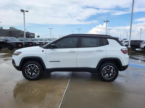 2026 Jeep Compass Trailhawk