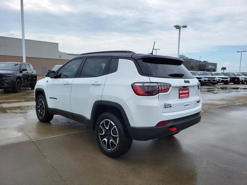 2026 Jeep Compass Trailhawk