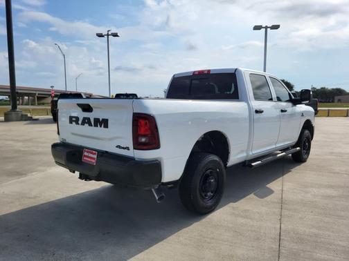 2026 RAM 2500 Tradesman Crew Cab 4x4 6'4' Box