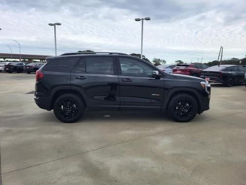 2024 GMC Terrain AWD AT4