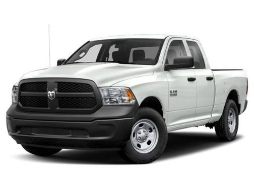 Diamond Black Crystal Pearlcoat 2019 RAM 1500 Tradesman