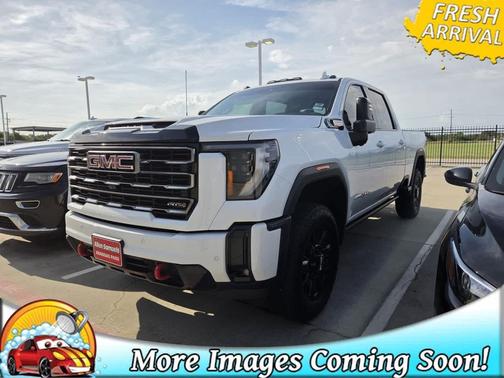 Summit White 2025 GMC Sierra 2500 AT4