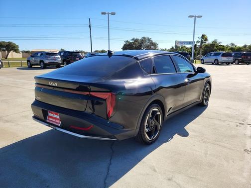 2025 Kia K4 EX