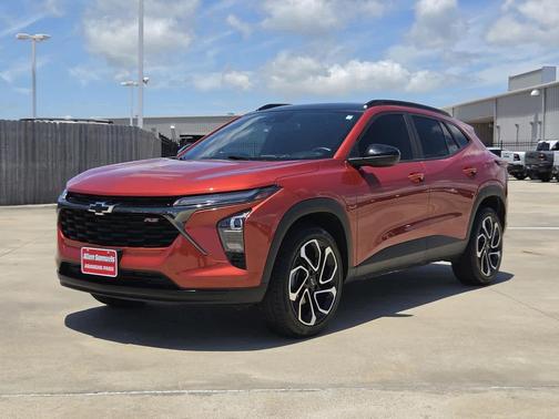 Cayenne Orange Metallic 2024 Chevrolet Trax FWD 2RS