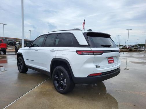 2025 Jeep Grand Cherokee Altitude