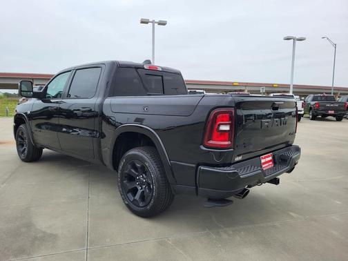 Diamond Black Crystal Pearlcoat 2026 RAM 1500 Lone Star